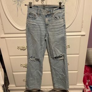 American Eagle Outfitters Light Wash Ripped Boyfriend Jeans